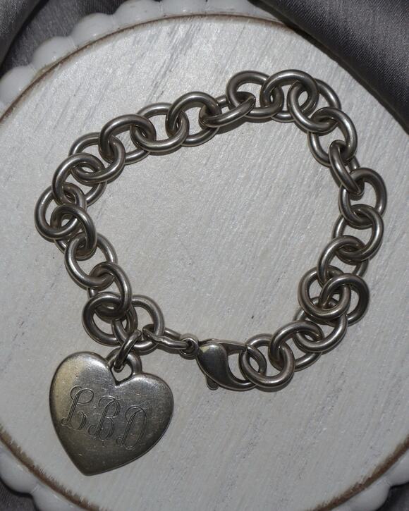 James Avery Jewelry - Retired James Avery 925 Cable Chain With Heart Charm Bracelet 37.5G / 7.5in